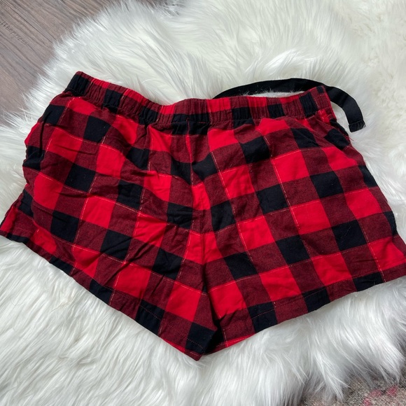 Stars Above • Plaid Flannel Sleep Short • Red+Black • M - Picture 4 of 5